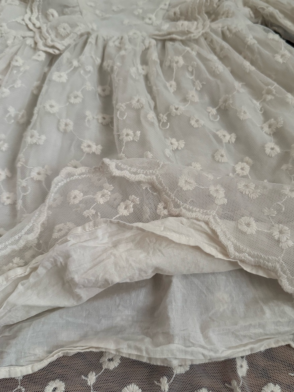Zara Kids Girls Embroidered Tulle Lace Dress Ruffle Oyster White Boho Size 4-5T - Picture 6 of 6